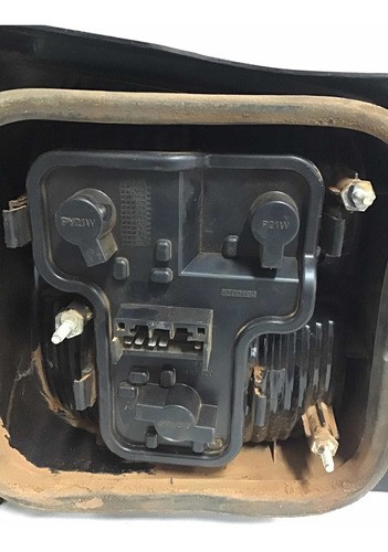 Lanterna Traseira Direita Fiat Uno Mille 04/13 22284*