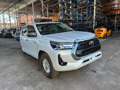 Sucata Hilux 2.8 2023 4x4 Automatica 4.600km - Rs Campo Bom