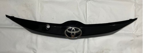 Moldura Da Tampa Traseira Toyota Yaris 2019 Original