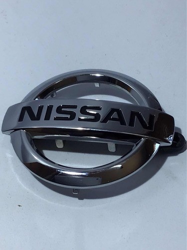 Emblema Pequeno Nissan March Versa 1384*