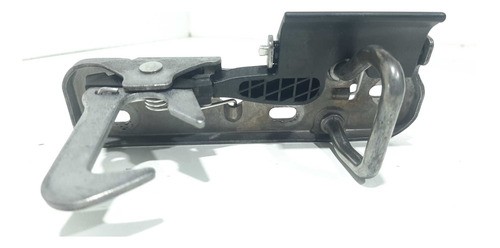 Trava Superior Capo  Vw Tiguan Golf Jetta  1ko823480