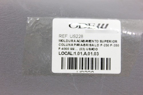 Moldura Acab Superior Col Para-brisa Ld F-250 F-350 F-4000 9