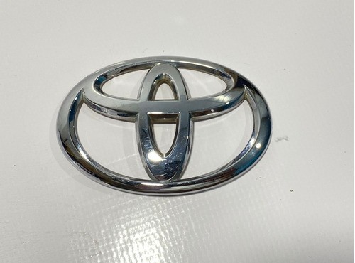 Emblema Logo Tampa Traseira Corolla Original 7543102100