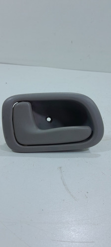 Maçaneta Interna T.e Toyota Corolla 2000 6927812130 (vj)