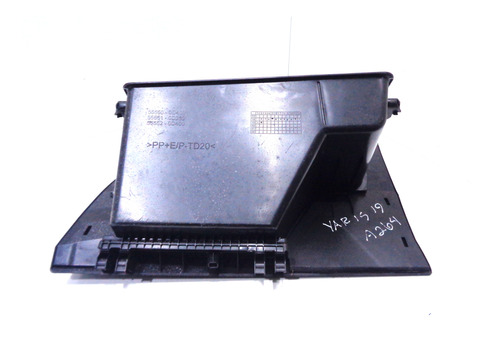 Porta Luvas Yaris 2019