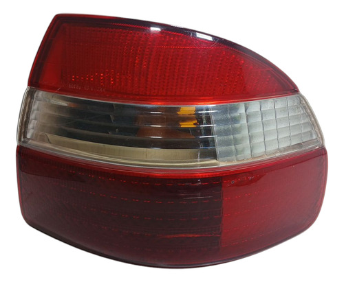 Lanterna Traseira Direita Toyota Corolla 99/01 - Cxf 112 (b)
