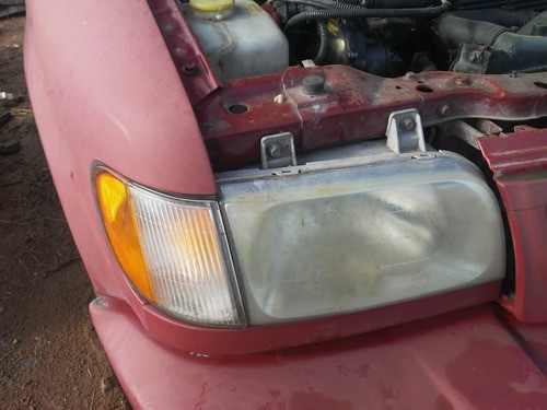 Farol Direito Kia Sportage 1999 4x4 2.0