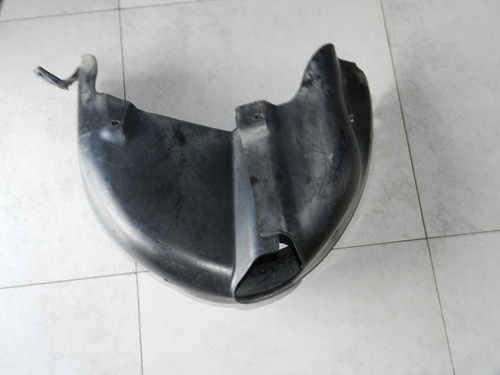 Para-barro Traseiro Esquerdo Polo Sedan 03/15 Com Detalhe