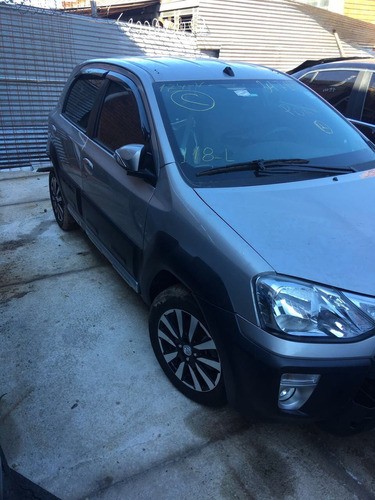 Sucata Toyota Etios Cross 1.5 Flex 2017 Rs Caí Peças