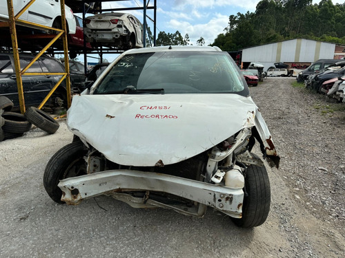 Toyota Etios Sedan 1.5 96cvs Flex 2014/2015-peças Cai