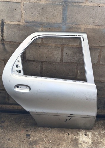 Porta Traseira Direita Fiat Palio - 2000 A 2006 Usada