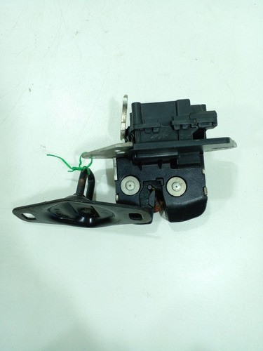 Fechadura Da Tampa Traseira Fiat Stilo 2012 (jg)