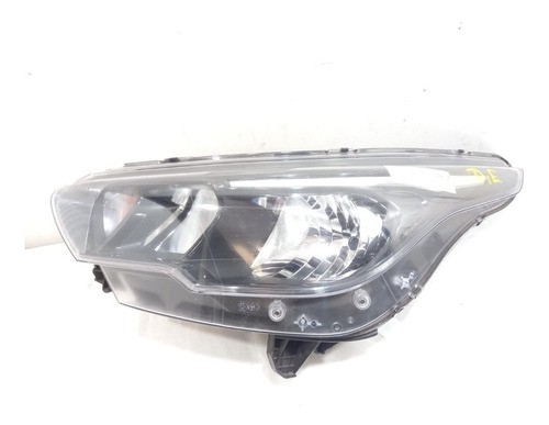 Farol Esquerdo Fiat Argo 2021 (detalhe)