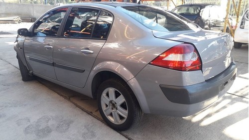 Porta (pelada) Dianteira Esquerda Megane Sedan 2007