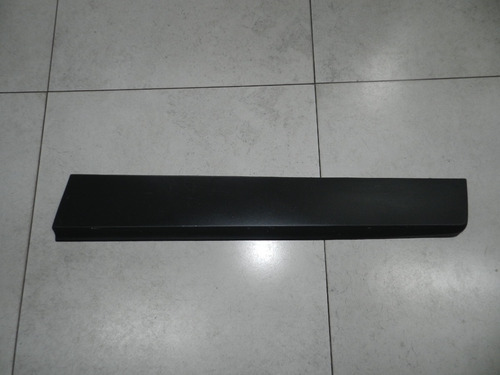 Moldura Aplique Porta Dianteira Direita Gm Tracker Lt 14/19