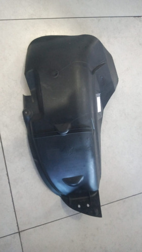 Para-barro Traseiro Esquerdo Renault Clio 03/08 8200068384