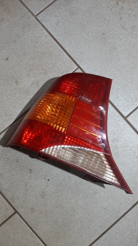 Lanterna Traseira Esquerda Focus Sedan 00/08 21727*