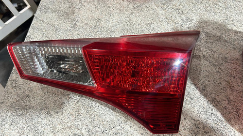 Sinaleira Tampa Direita Rav-4 2014