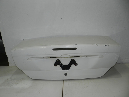 Tampa Traseira Porta-malas Ford Focus Sedan 01/08 Detalhes