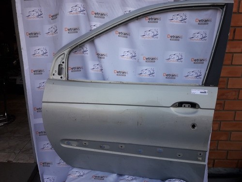 Porta Dianteira Esquerda Renault Scenic 99/07 0098