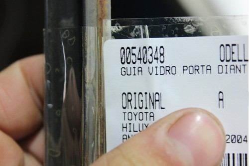 Guia Vidro Porta Diant Lado Esquerdo Hilux 98/04 Usado (348)