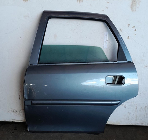Porta Traseira Esquerda Gm Vectra Sedan 1996 A 2005 Detalhe