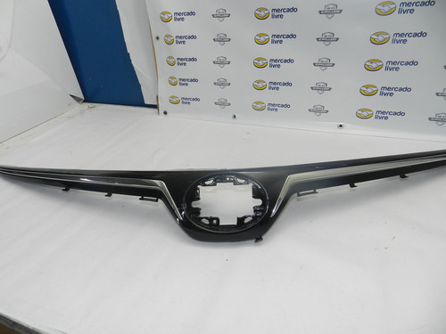 Friso Cromado Moldura Grade Superior Corolla 20/23 Detalhe