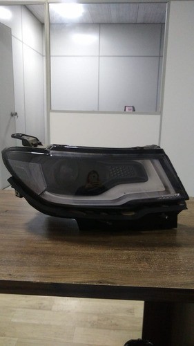 Farol Direito Jeep Compass Sport 2021