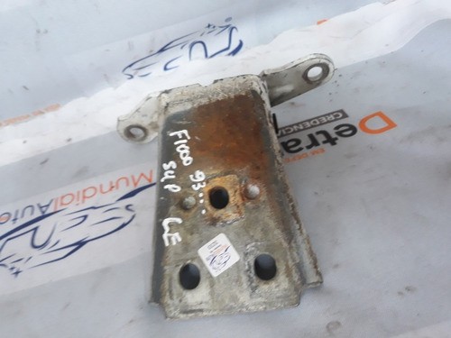 Dobradiça Da Porta Superior Lado Esquerdo F-1000 93/98 3233