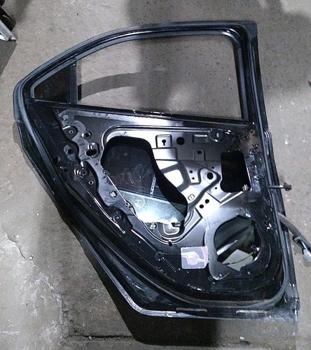 Porta Traseira Esquerda Gm Onix 2013 A 2019 Com Detalhe