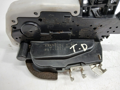 Fechadura Porta Traseira Direita Niisan March Versa 12 A 20