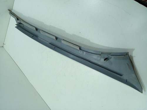 Moldura Esquerda Parabrisa Peugeot 306 1999 9617696577 (m)