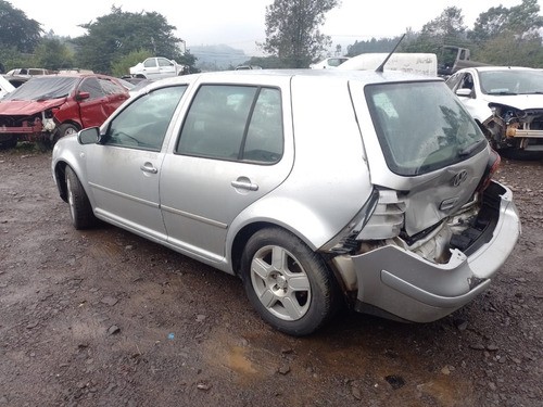 Sucata Volkswagen Golf 1.6 2001/2002 Gasolina