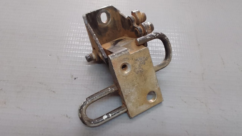 Dobradiça Porta Dianteira Direita Polo 03/14. 23701