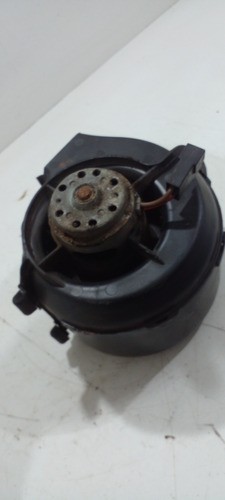 Motor Ventilação Interna Caixa Ar Vw Santana 81/89 (r)