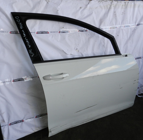 Porta Dianteira Direita Vw Golf Sportline 08/13 Com Detalhes