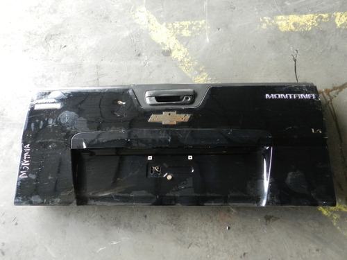 Tampa Traseira Porta Malas Gm Montana 2011 A 2017 C Detalhe
