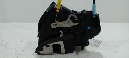 Fechadura Porta T.e Toyota Hilux 2007/15 (r)