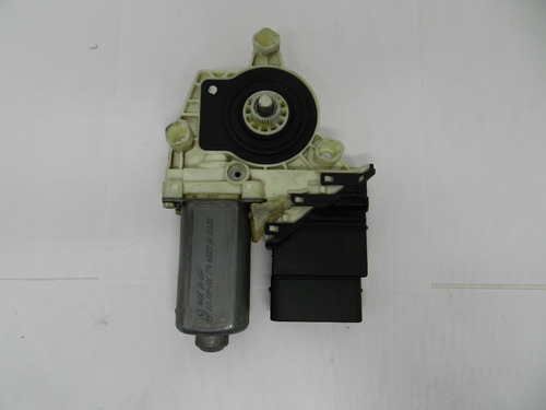 Motor Vidro Elétrico Traseiro Direito Jetta Bora 0536006001
