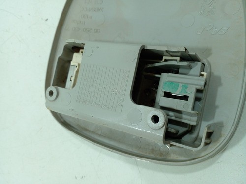 Luz Interna Teto Peugeot 206 1999 A 2010 9625049077 (m)