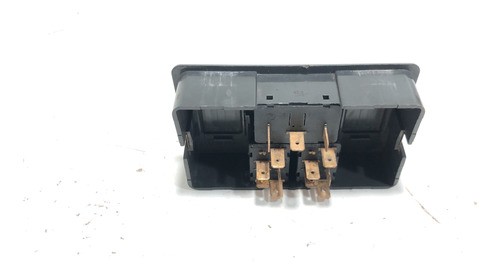 Moldura Botão Vidros Elétricos Vw Santana 91 Até 98 2 Portas