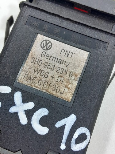 Botao Pisca Alerta Volkswagen Passat 1999 3b0953235b (vj)