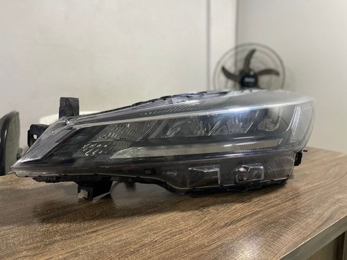 Farol Esquerdo Nissan Kicks 2022