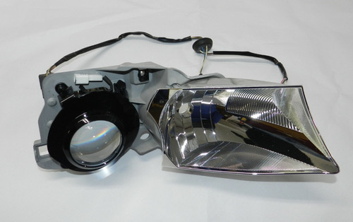 Carcaça Interna Farol Esquerdo Com Farol Milha Hilux 16/20
