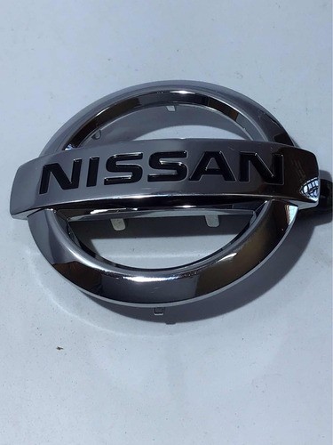 Emblema Pequeno Nissan March Versa 1384*