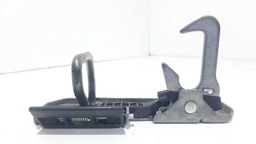 Trava Superior Capo  Vw Tiguan Golf Jetta  1ko823480