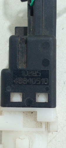 Interruptor Luz Freio Fiat Ideia 2010 46840510 (r)