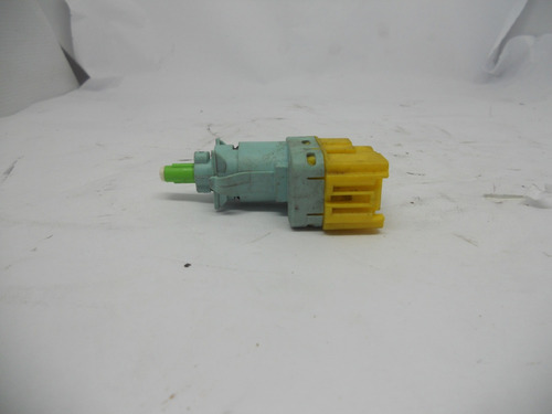 Interruptor Pedal Freio Fiat Mobi 2018 A 2022 52162684