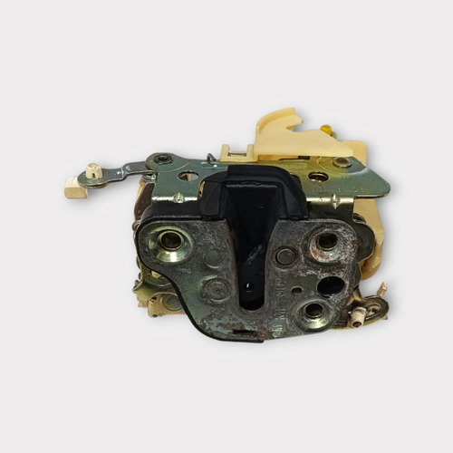Fechadura Porta Traseira Esquerda Gm Corsa Classic 94 A 2010