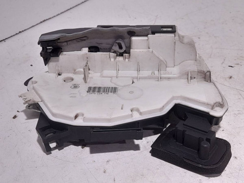 Fechadura Porta Dianteira Direita Vw Golf 2014 5k1837016d